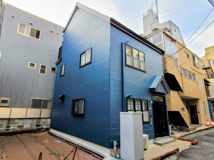 【足立区 　外壁・屋根　遮熱塗装工事】素敵なマウンテンブルーの外壁へ変化！